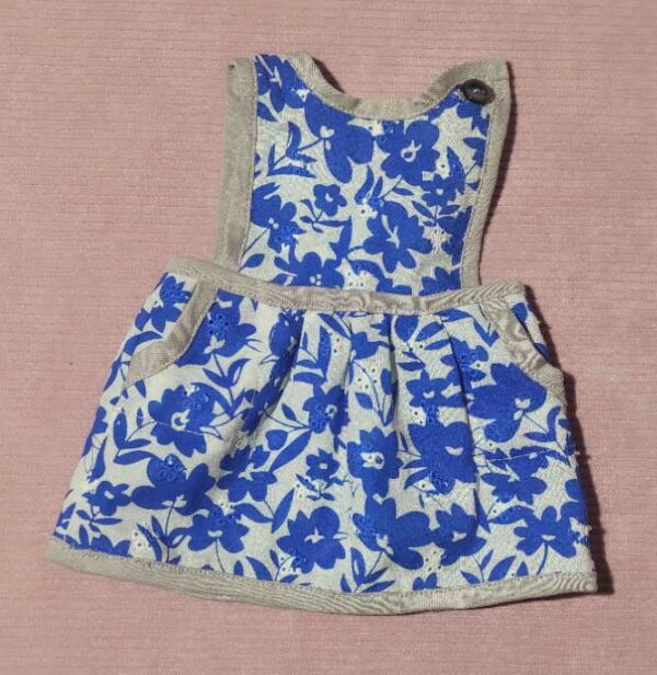 la petite robe bleue poupées et poupons