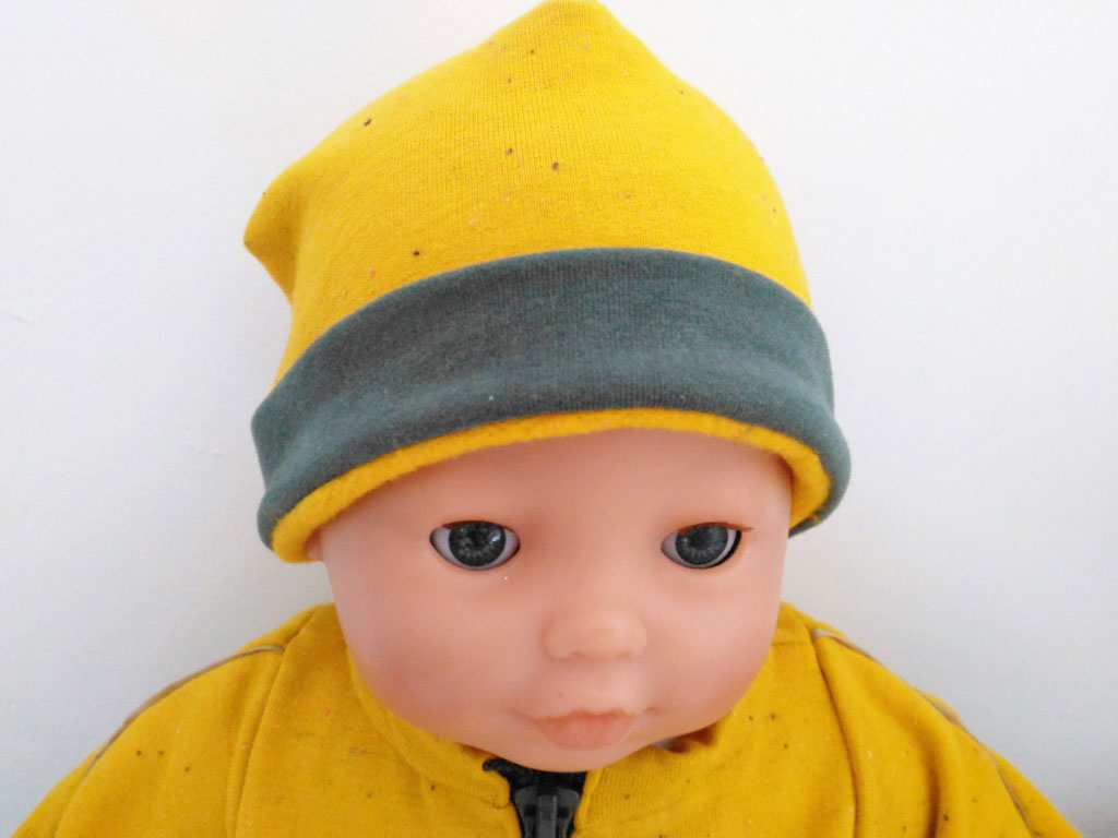 Bonnet en molleton poupon