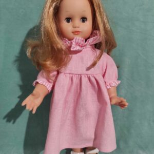 robe rose ample et fluide à froufrous pour poupées et poupons